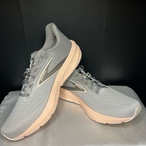 Brooks Launch 10 Grey Crystal Grey Pale Peach Women Road Running 1203981B-179